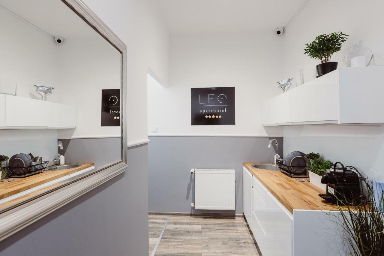 Leo Apartments Main Square كراكوفيا المظهر الخارجي الصورة
