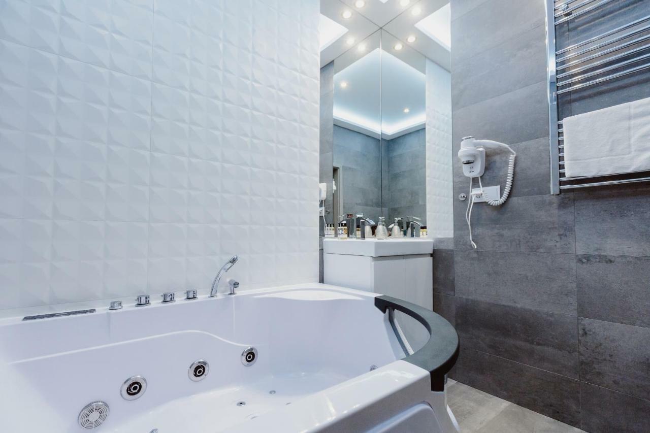 Leo Apartments Main Square كراكوفيا المظهر الخارجي الصورة